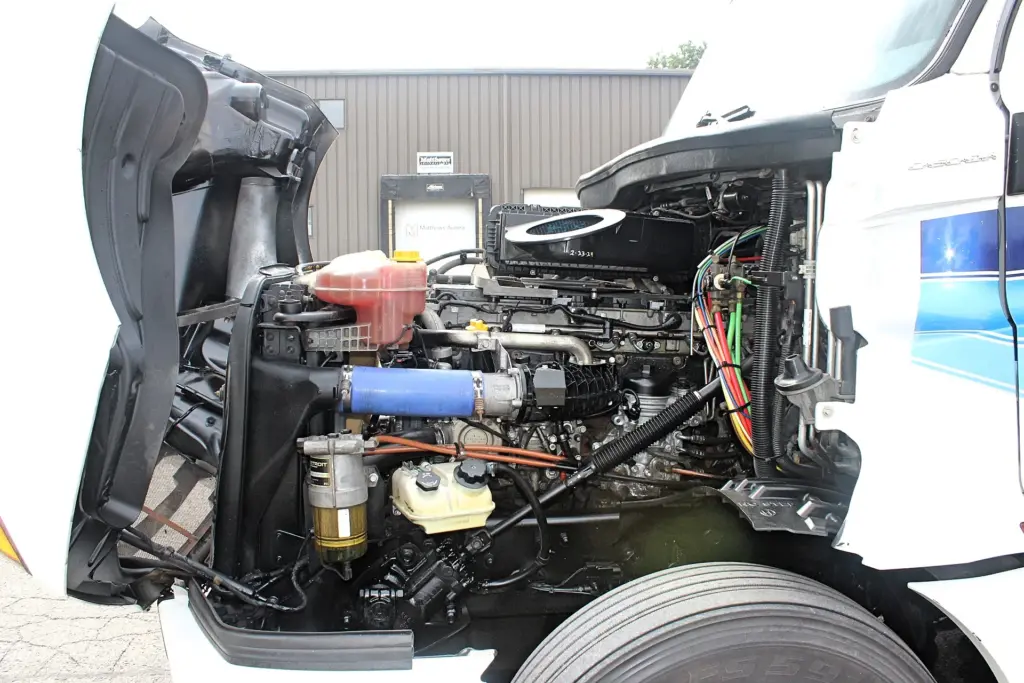 2019 Freightliner Cascadia 126 – Detroit diesel engine compartment driver-side view
