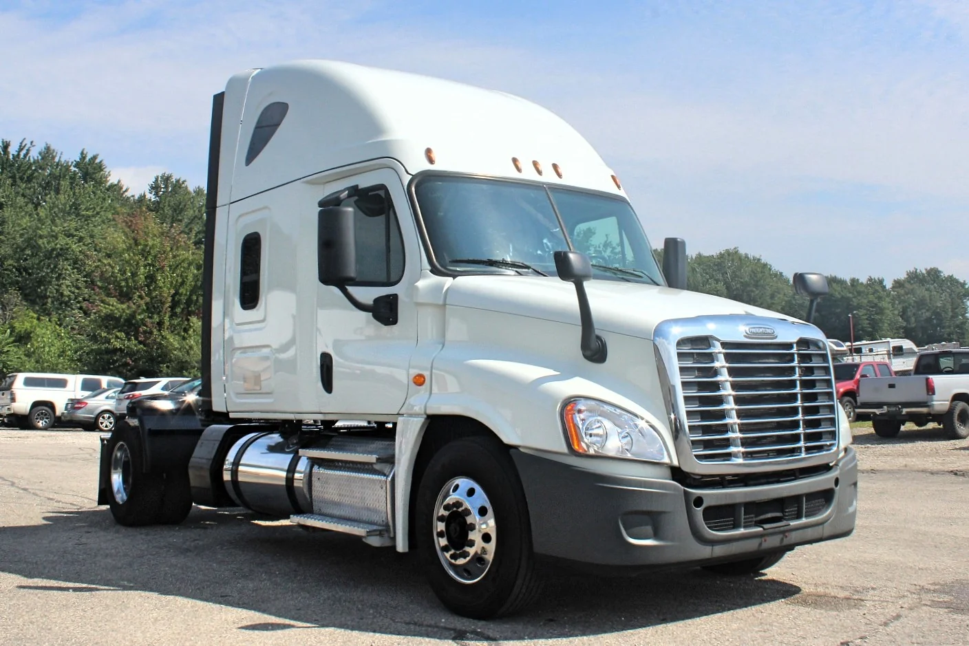2020 Freightliner Cascadia 125 semi truck for sale - front three-quarter exterior view