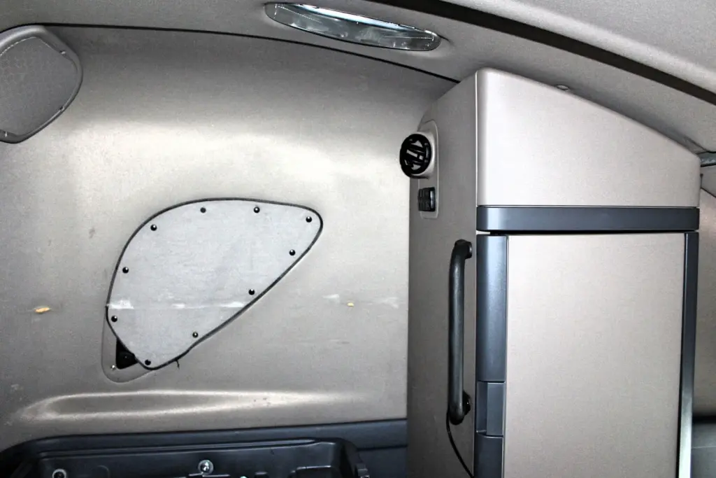 2019 Freightliner Cascadia 125 – Sleeper side wall and upper storage cabinet close-up