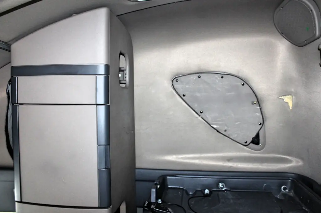 2019 Freightliner Cascadia 125 – Sleeper interior wall and storage cabinet close-up