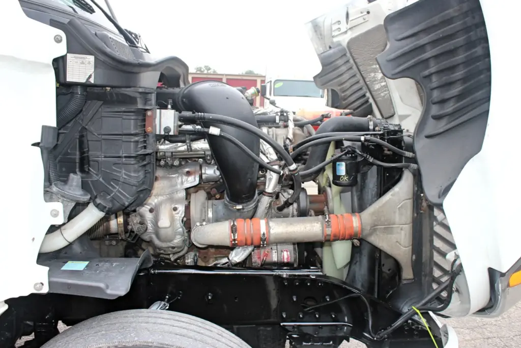 2019 Freightliner Cascadia 125 – Driver-side engine bay view with hood open