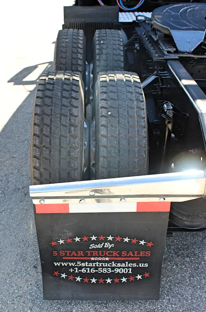 2020 Volvo VNL 760 – rear drive tires and 5 Star Truck Sales mud flap