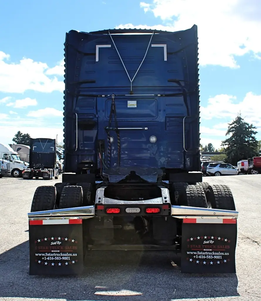 2020 Volvo VNL 760 – rear view of tandem axle sleeper semi tractor