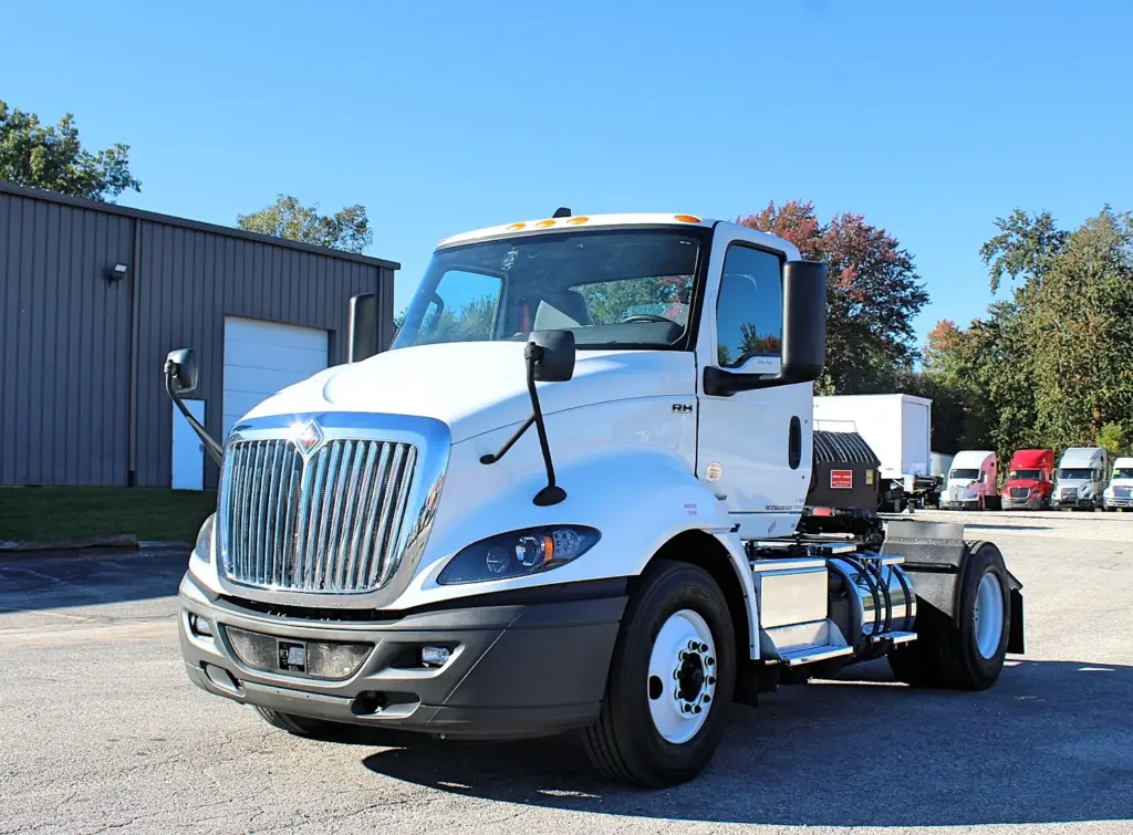 2020 International RH613 day cab tractor – full driver-side exterior profile
