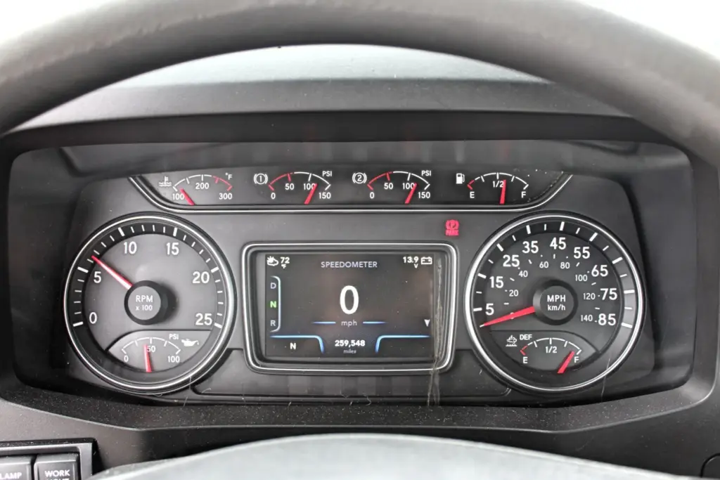 2019 International LT625 – instrument cluster showing 259,548 miles.