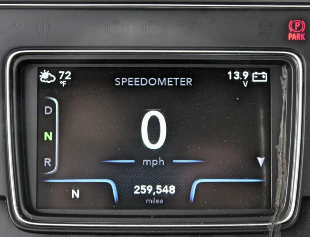 2019 International LT625 – odometer display showing 259,548 miles.