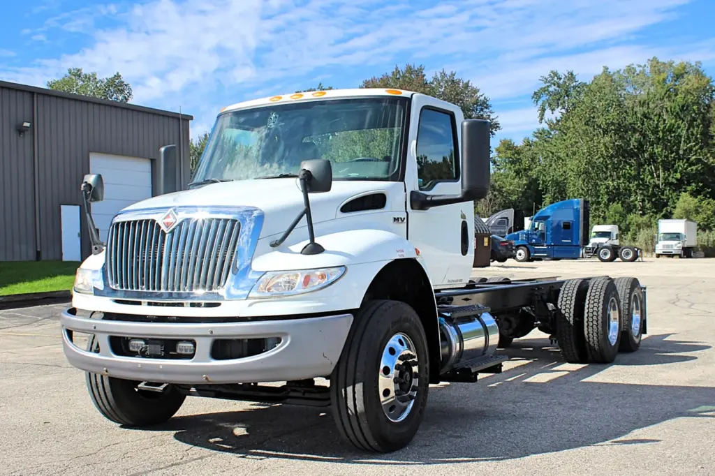 2020 International MV607 – driver side front three-quarter exterior view