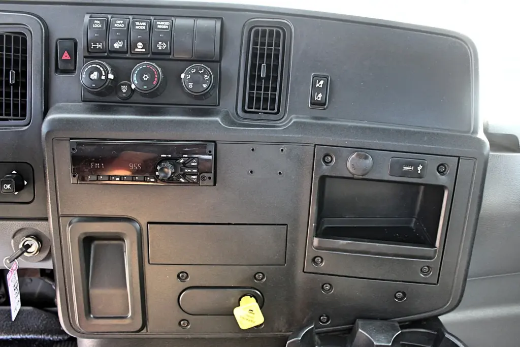 2020 International MV607 – dashboard controls, climate controls and center console