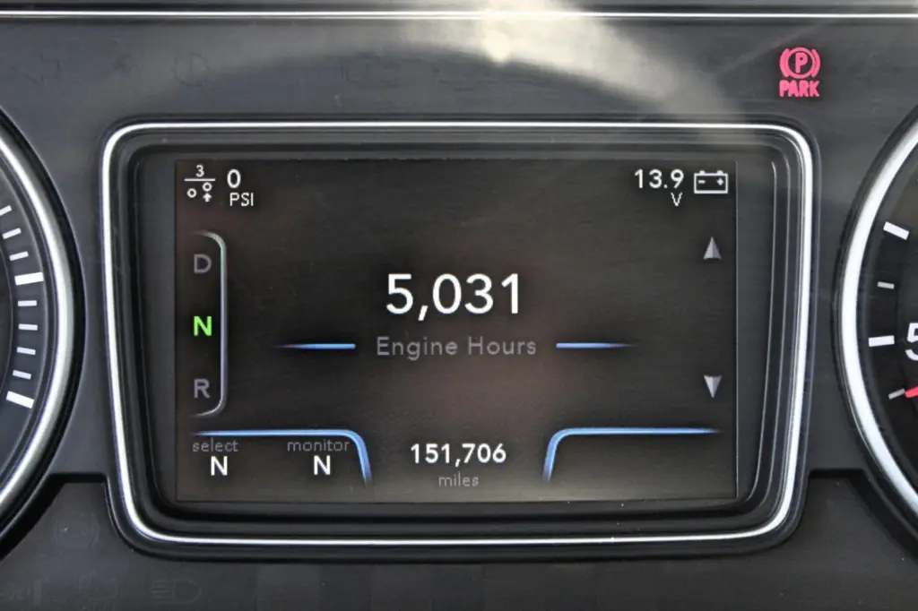 2020 International MV607 – digital dash showing 5,031 engine hours and 151,706 miles