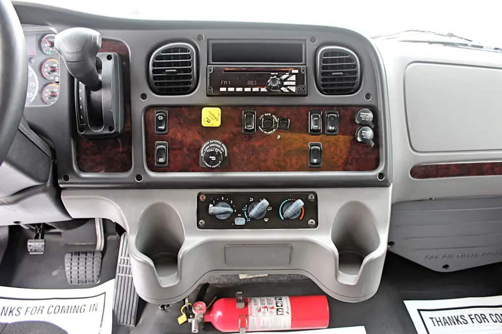 2016 Freightliner M2-106 box truck – dashboard controls, automatic transmission selector and center console
