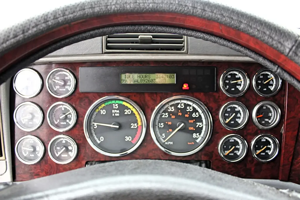 2020 Freightliner Coronado 132 Glider – instrument panel showing gauges and idle hours display